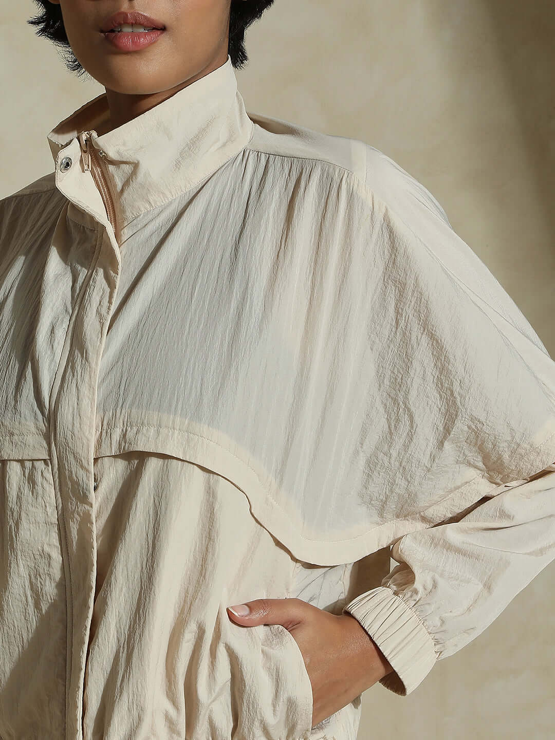 AeroTraq Runner Jacket Beige