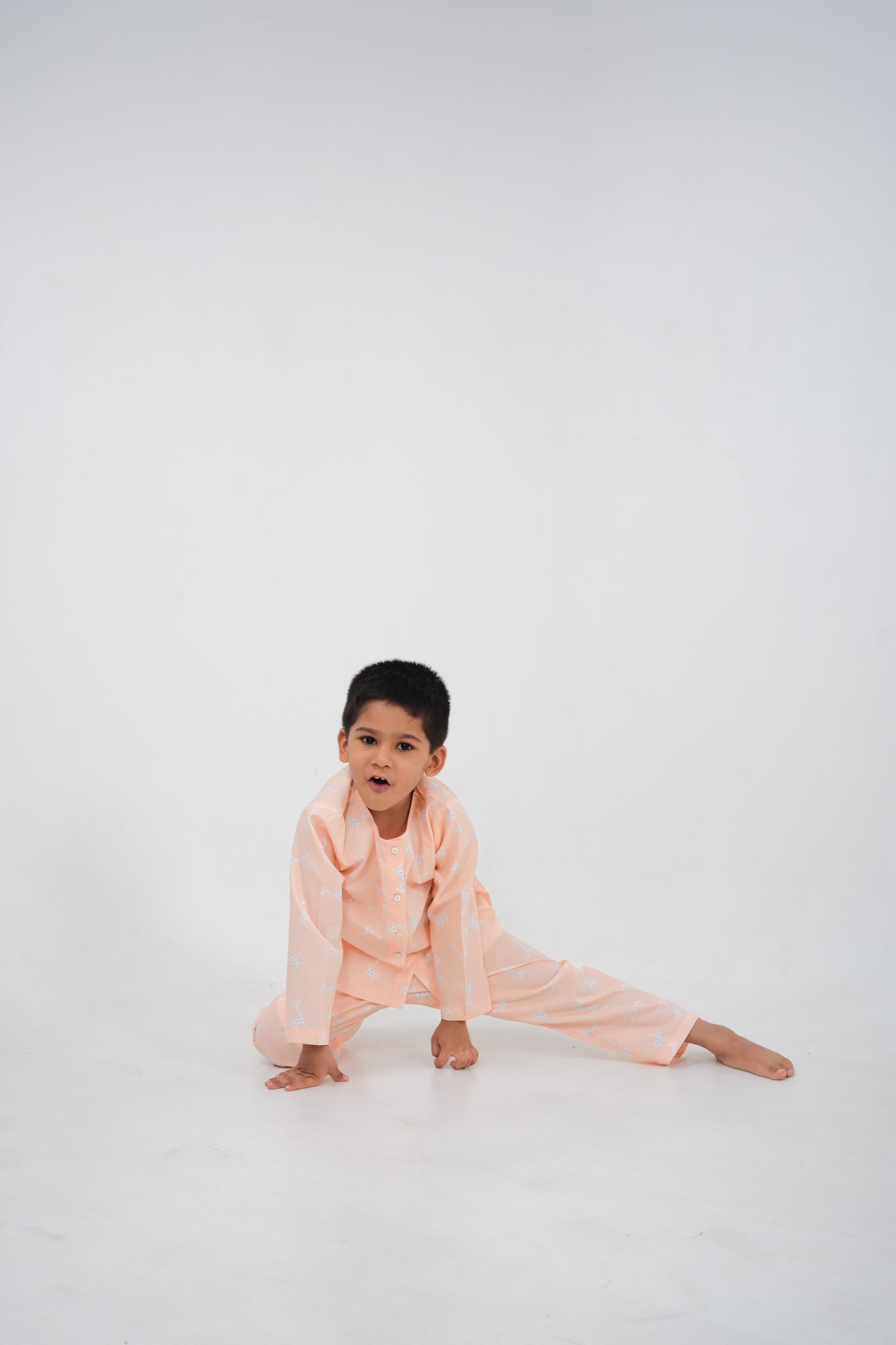 Giraffe Jam – Unisex Cotton Night Suit
