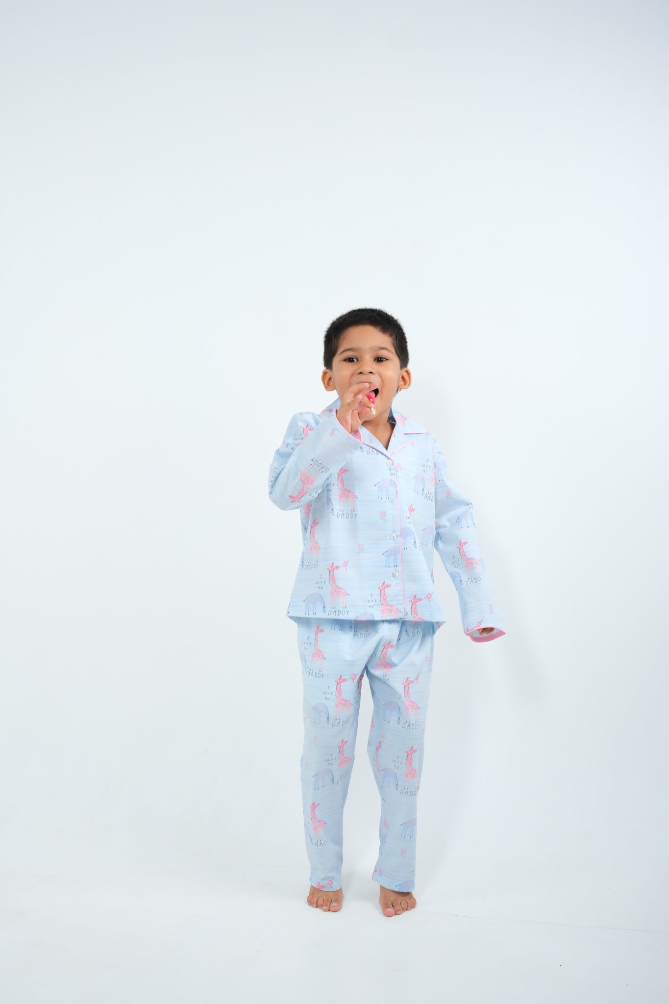 Giraffe Parade – Unisex Cotton Night Suit