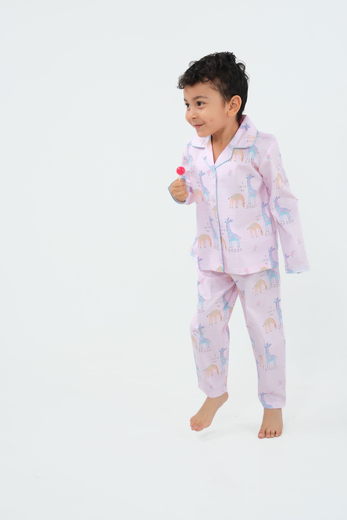 Giraffe Parade – Unisex Cotton Night Suit