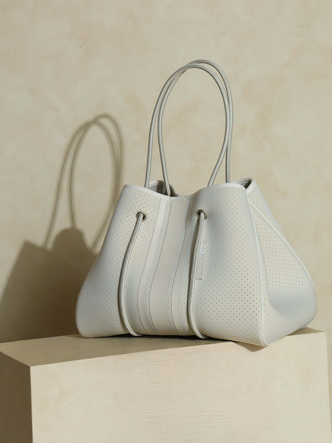 The Traq Tote Beige
