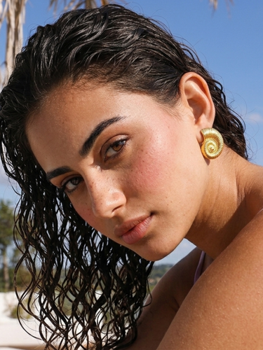 Seashell Gold Stud Earrings