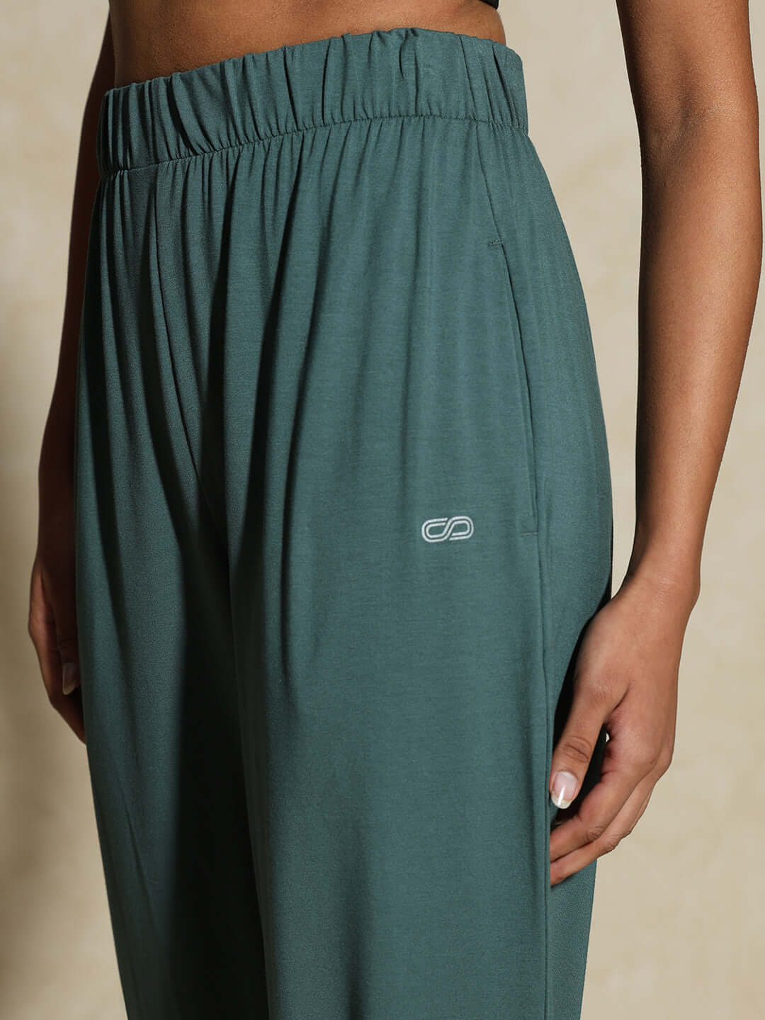 Shop-Yogini Stretch Pants Pine Green