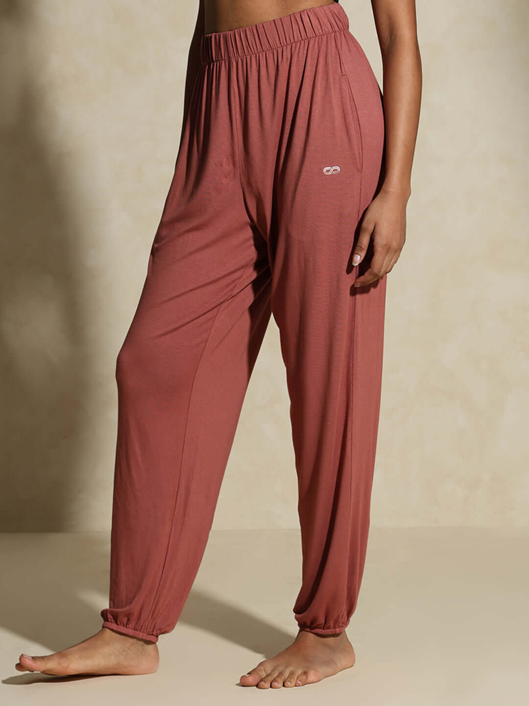 Shop-Yogini Stretch Pants Marsala