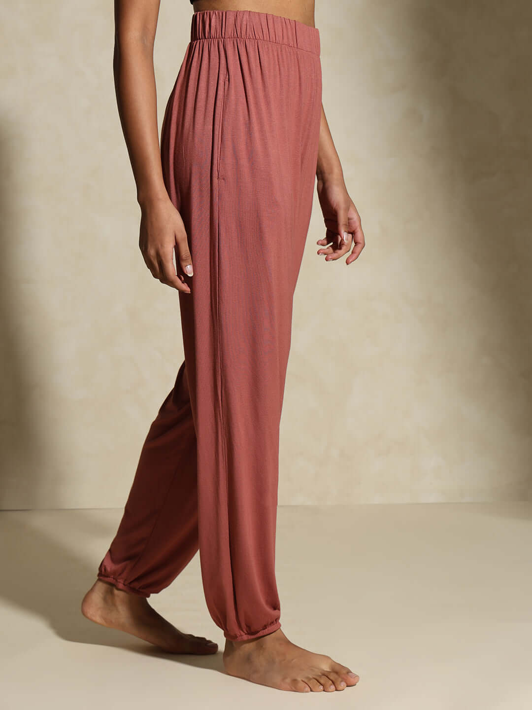 Shop-Yogini Stretch Pants Marsala