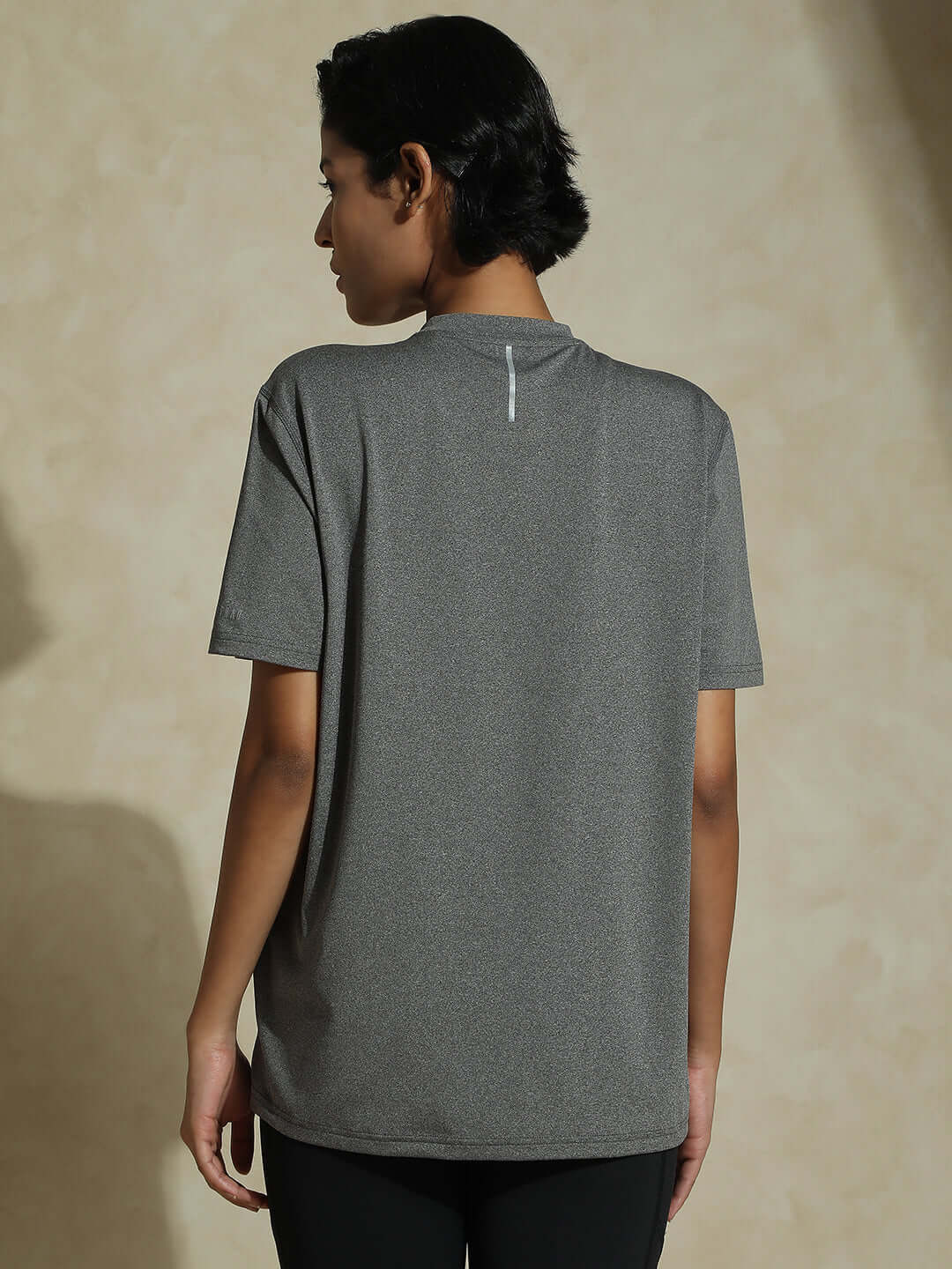 Shop-Boyfriend TraqDry Tee Dark Grey