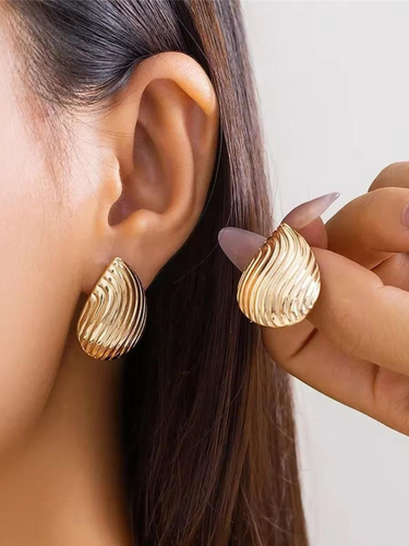Chunky Ridged Gold Drop Earrings