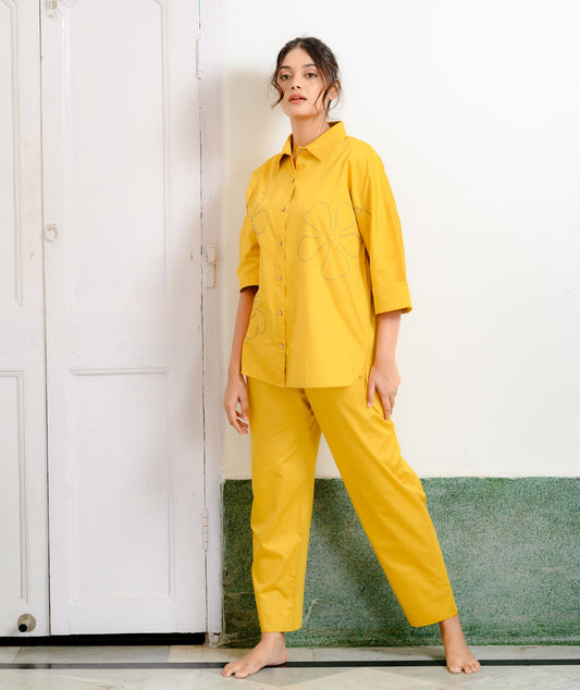 Unwind in Style - Your Everyday Comfort Pajama Set