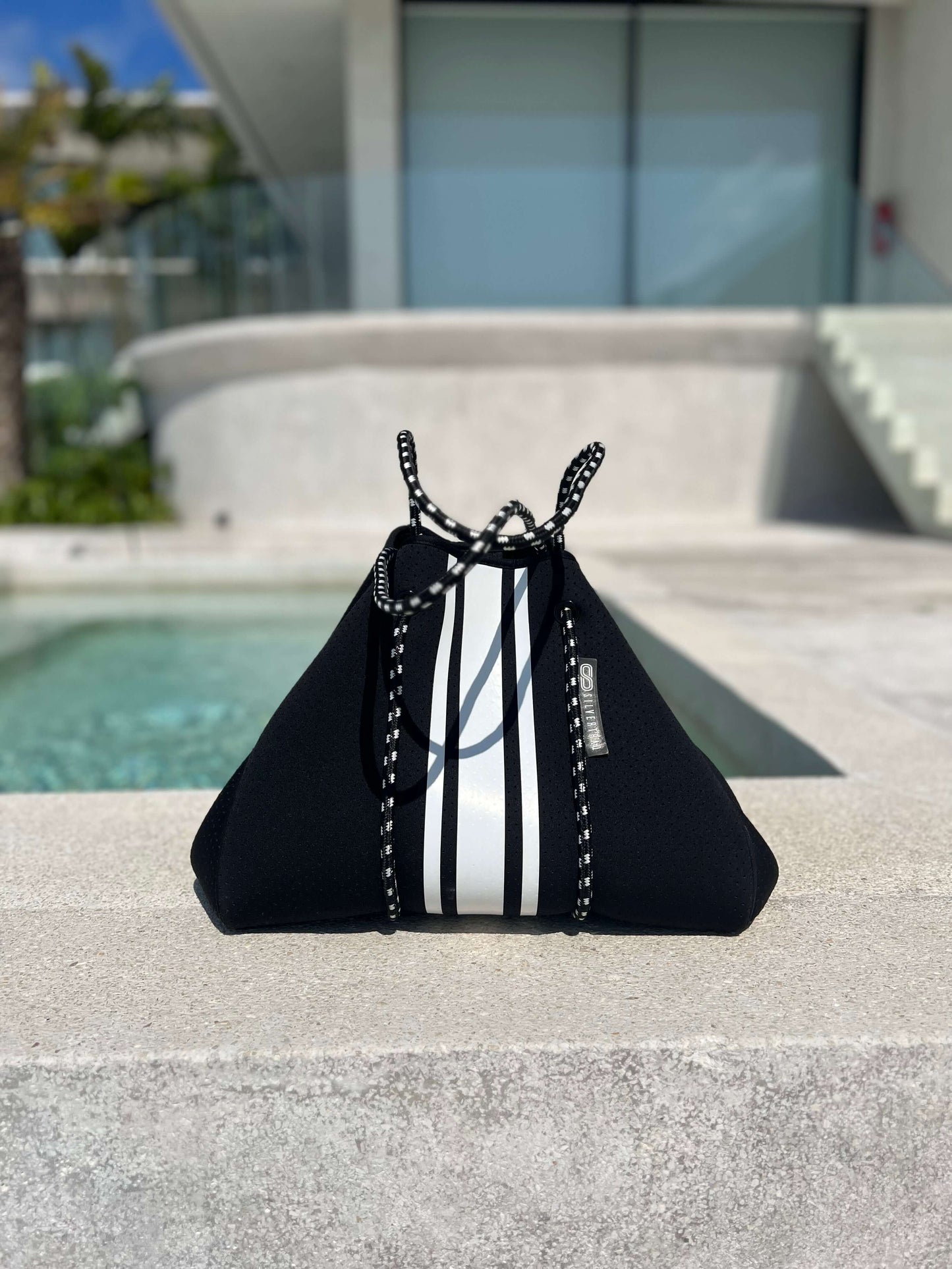 Shop-The Traq Tote Black