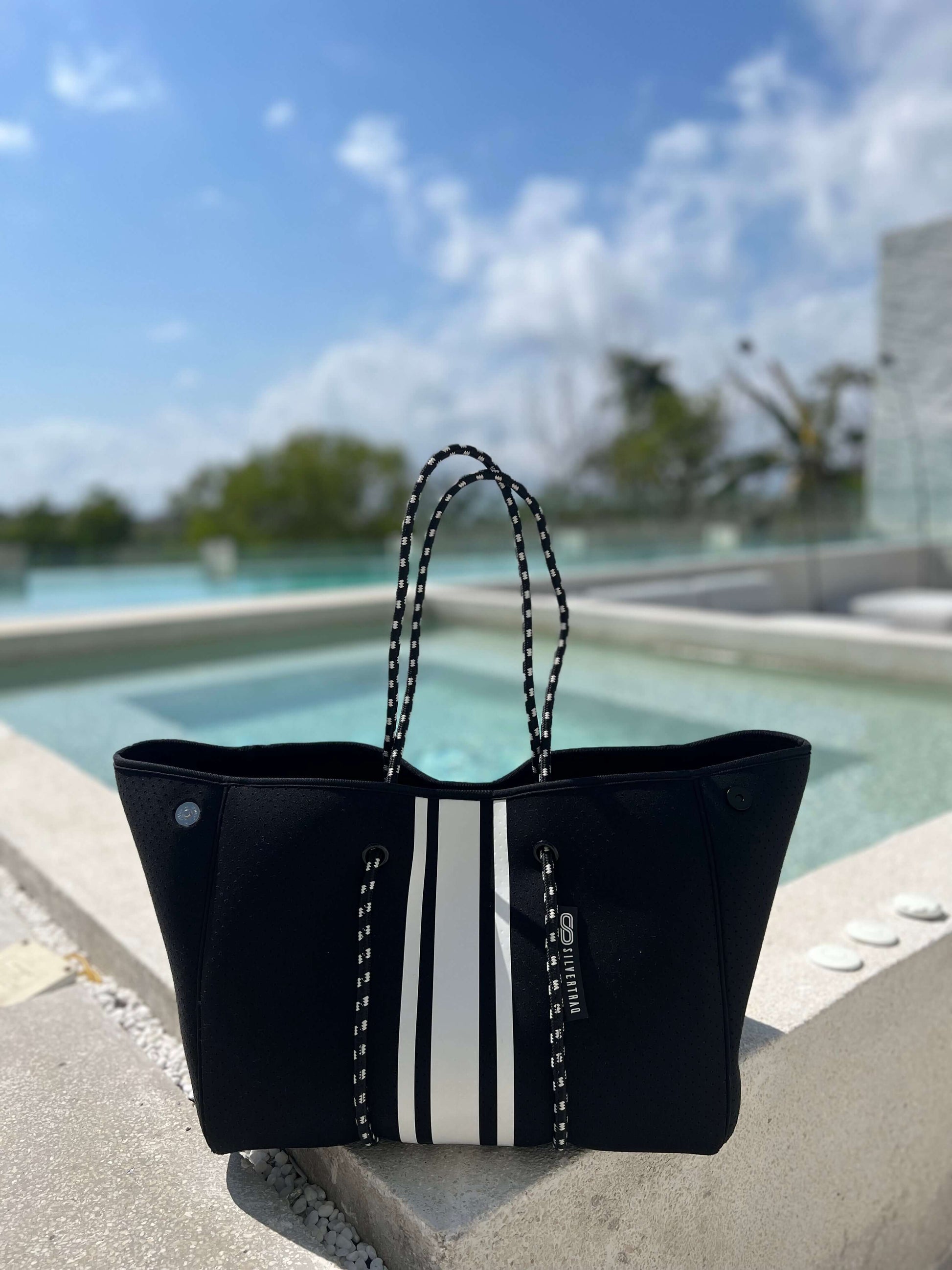 Shop-The Traq Tote Black