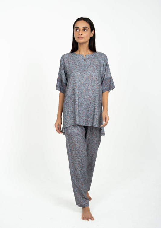 Unwind in Style - Your Everyday Comfort Pajama Set