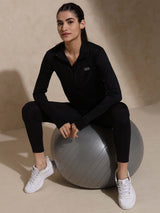 Shop-Women's Ath Runner Zip Neck Black